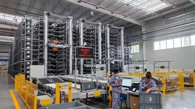 广州三向堆垛叉车：提升仓储效率的秘密武器